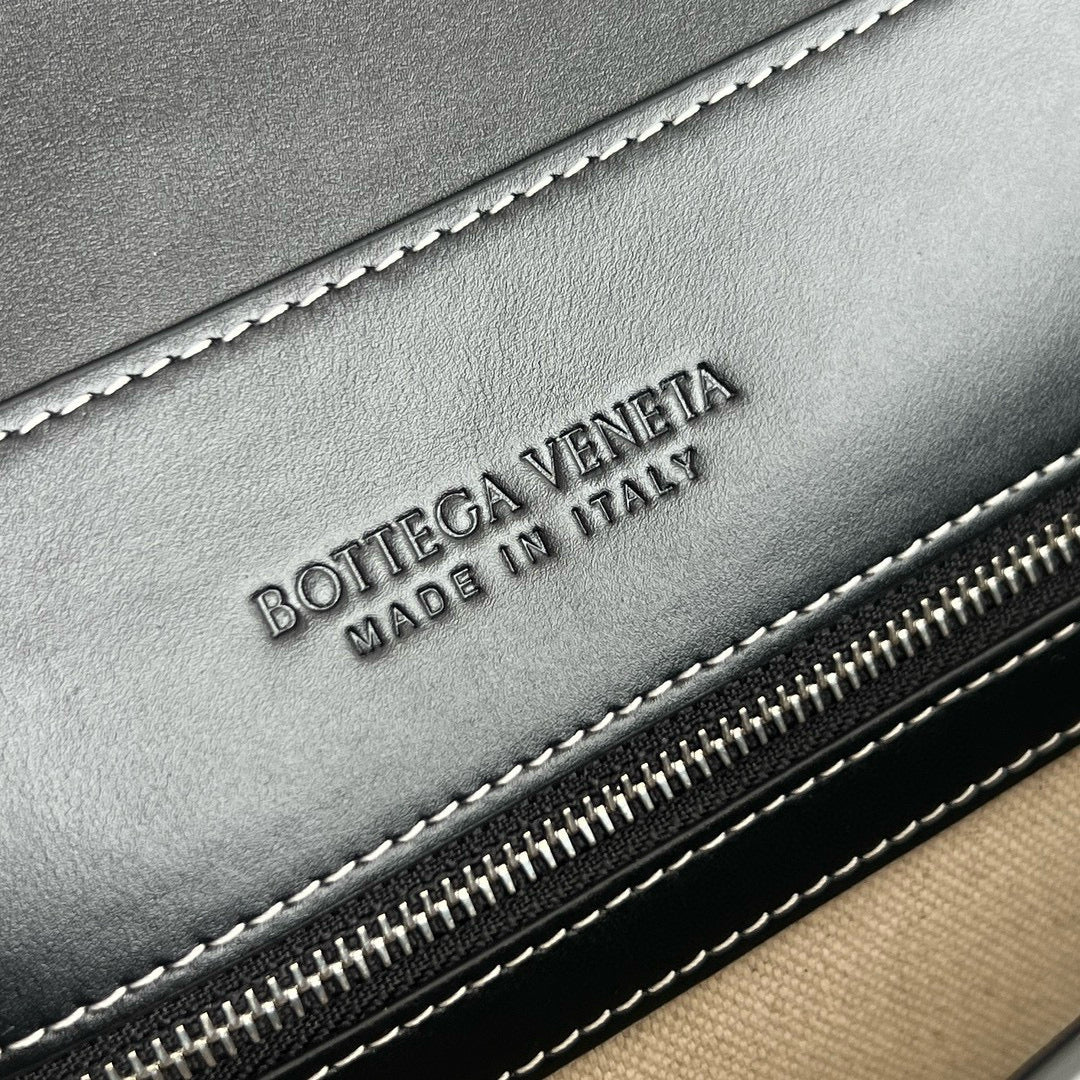 BV Cross Body Bag 37x26x13CM