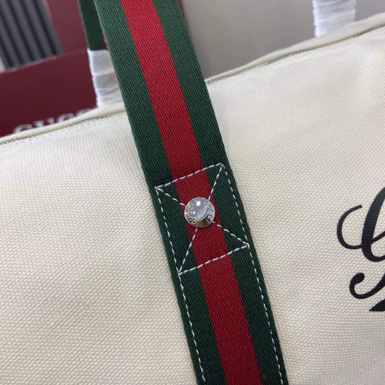 Gucci Duffle Bag 54x24x24CM