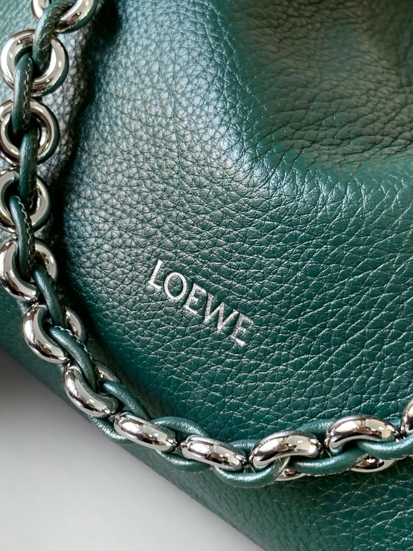 Loewe Flamenco