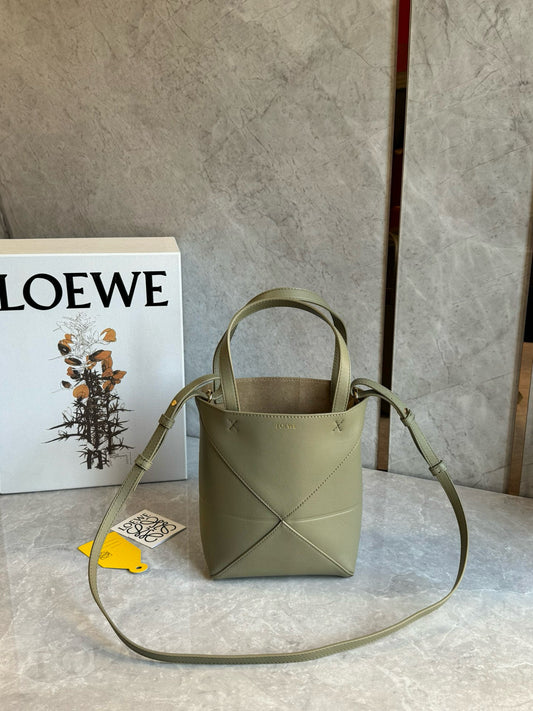 Loewe Puzzle Fold Tote Bag(20x16.5x9.5cm)