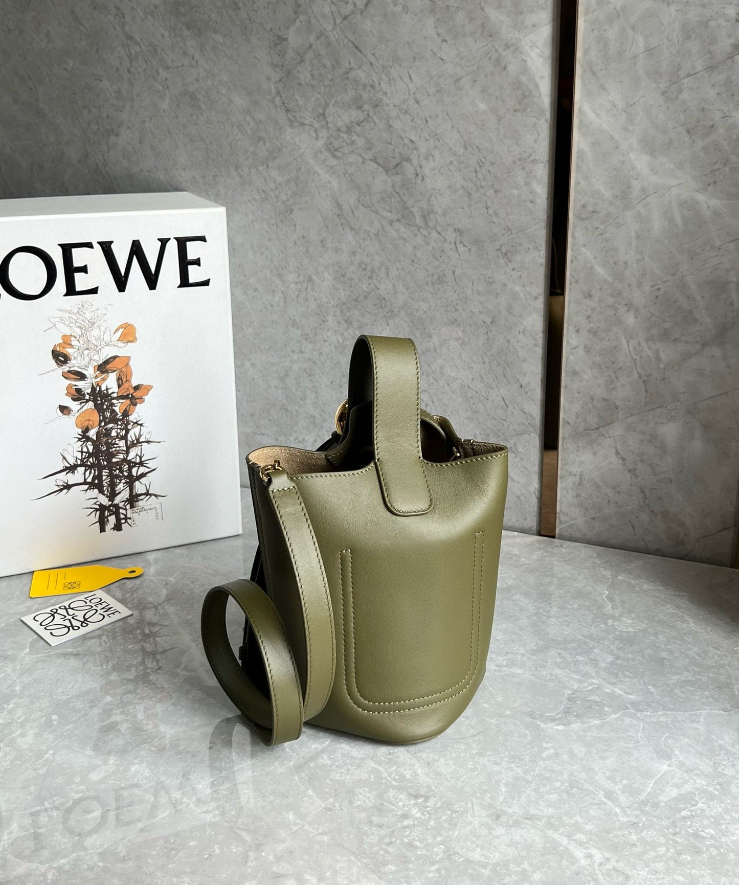 Loewe Pebble Bucket Bag(16x16x19.5cm)