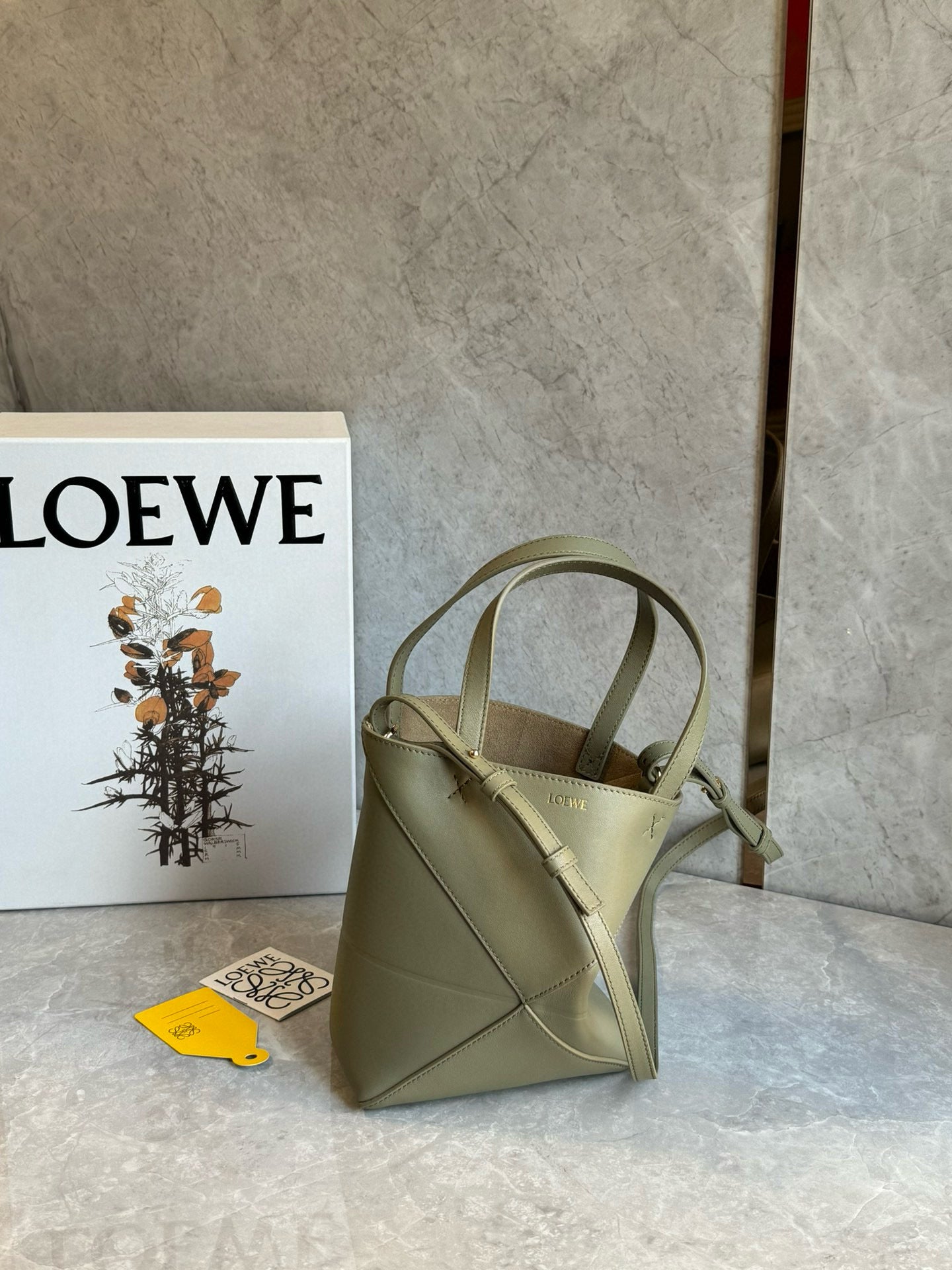 Loewe Puzzle Fold Tote Bag(20x16.5x9.5cm)