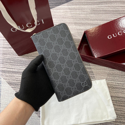 Gucci Long Zipped Wallet