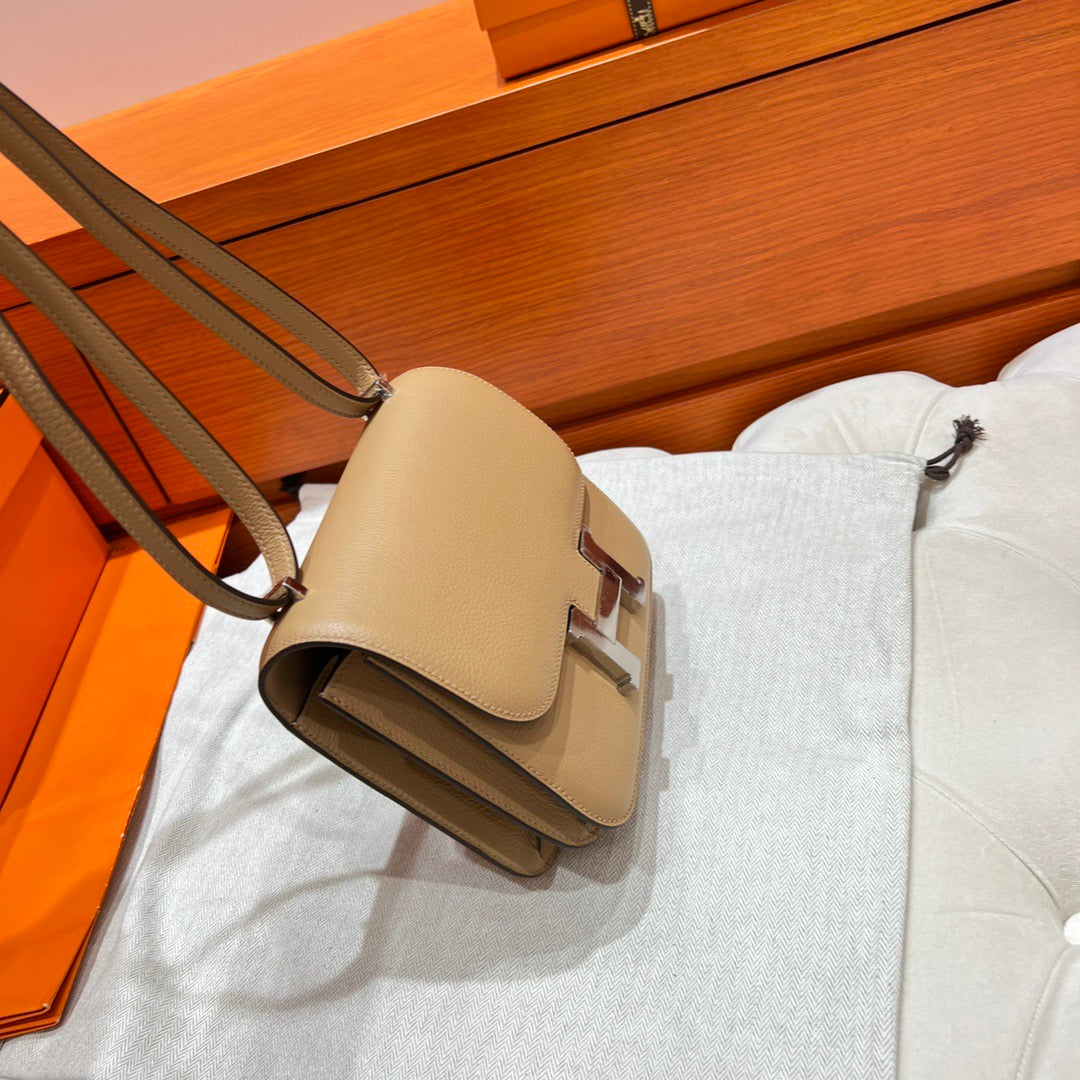 Hermes Constance 19