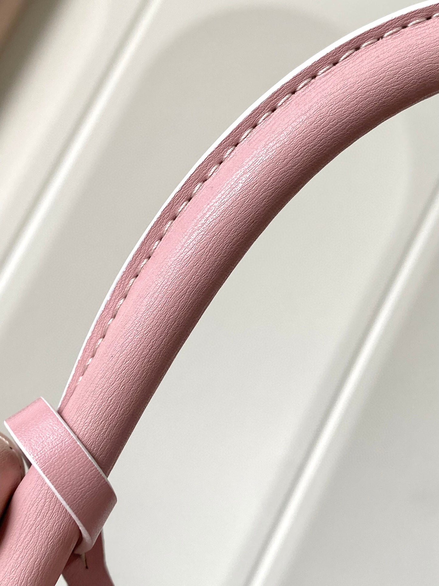 Delvaux Sling Bag (28＊15＊22cm）