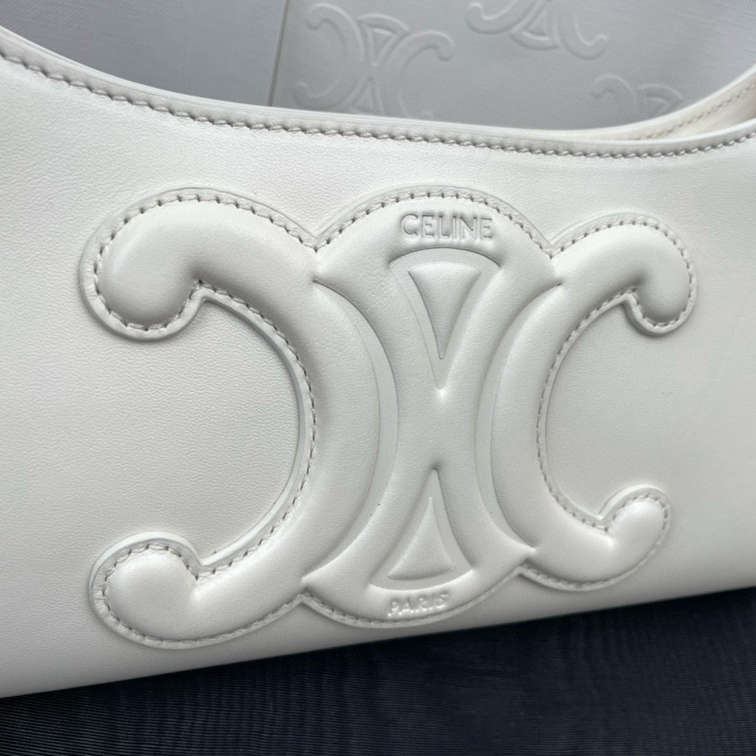 Celine Triomphe Hobo