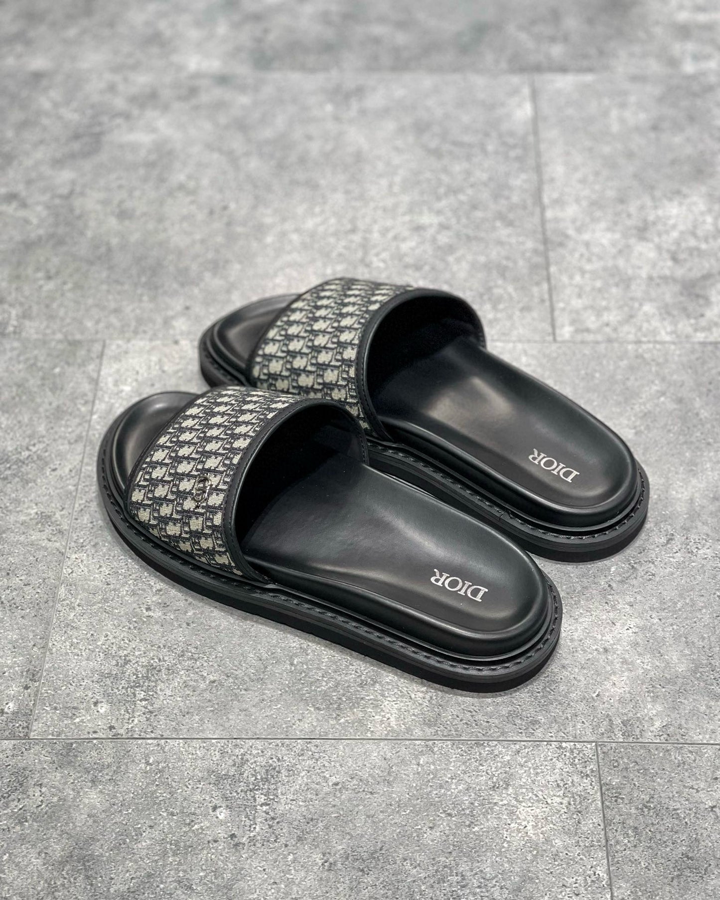 CD SANDALS