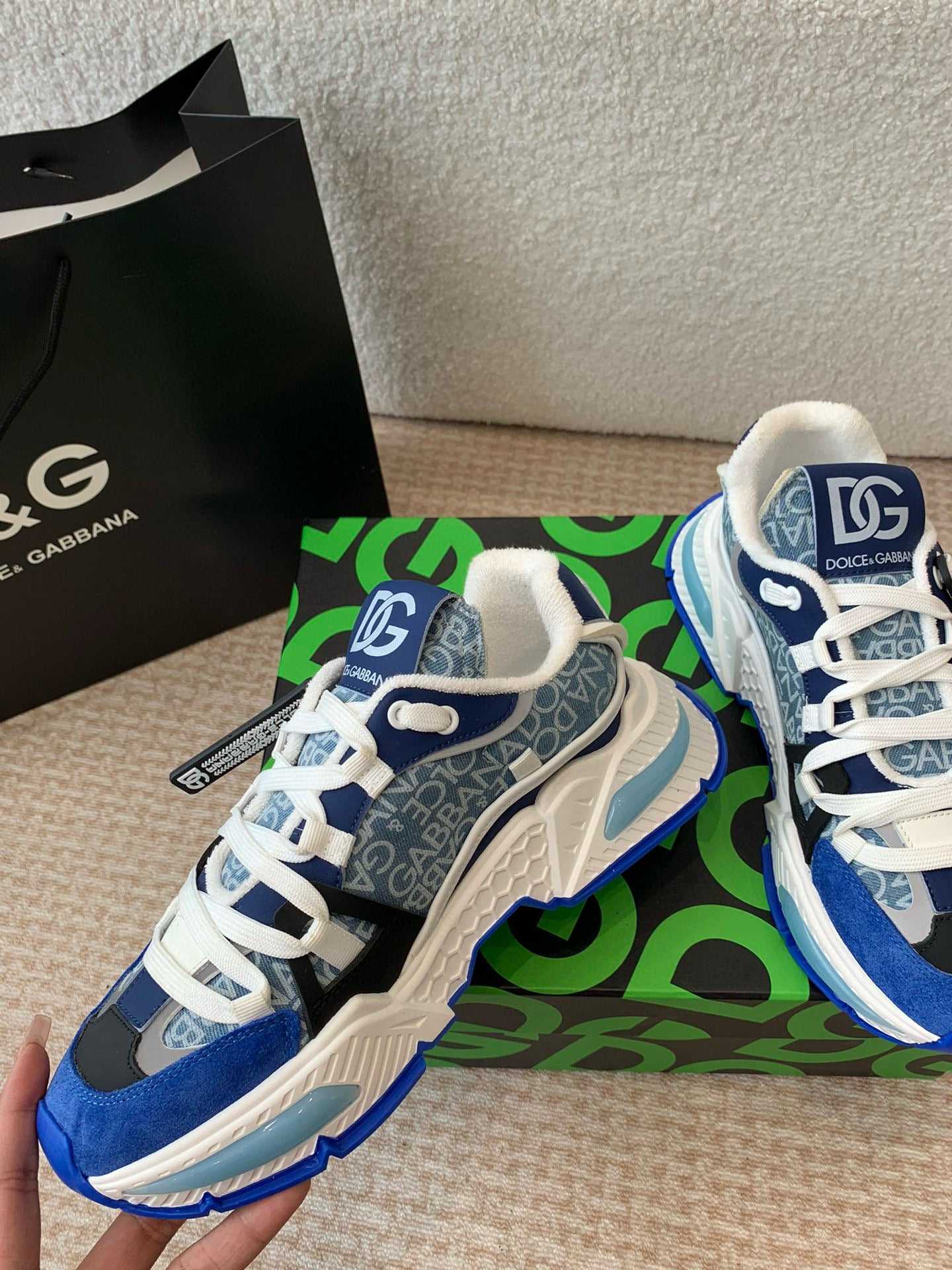 DG Sneakers