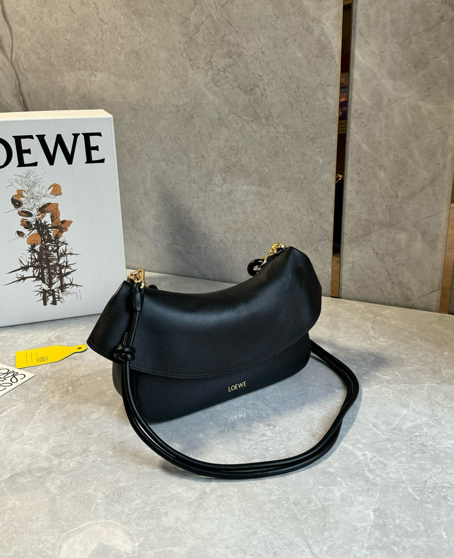 Loewe Ola Handbag(26x13x18cm)