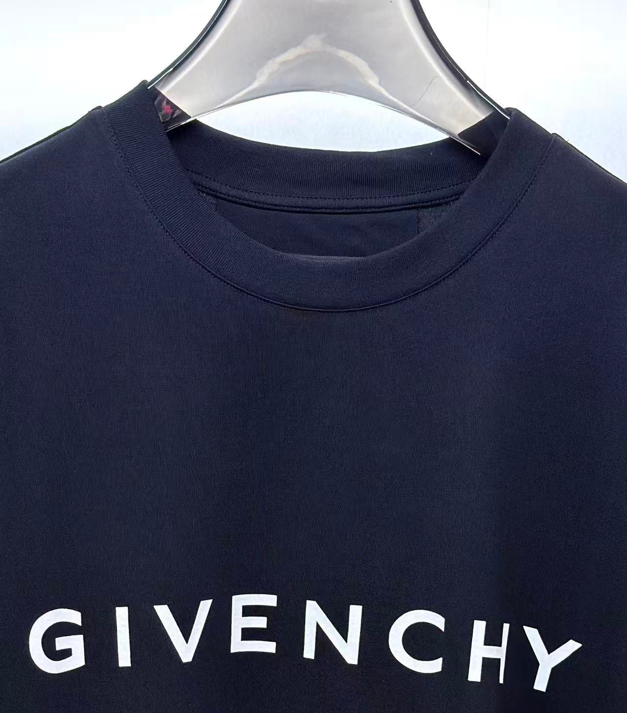 Givenchy T-Shirt