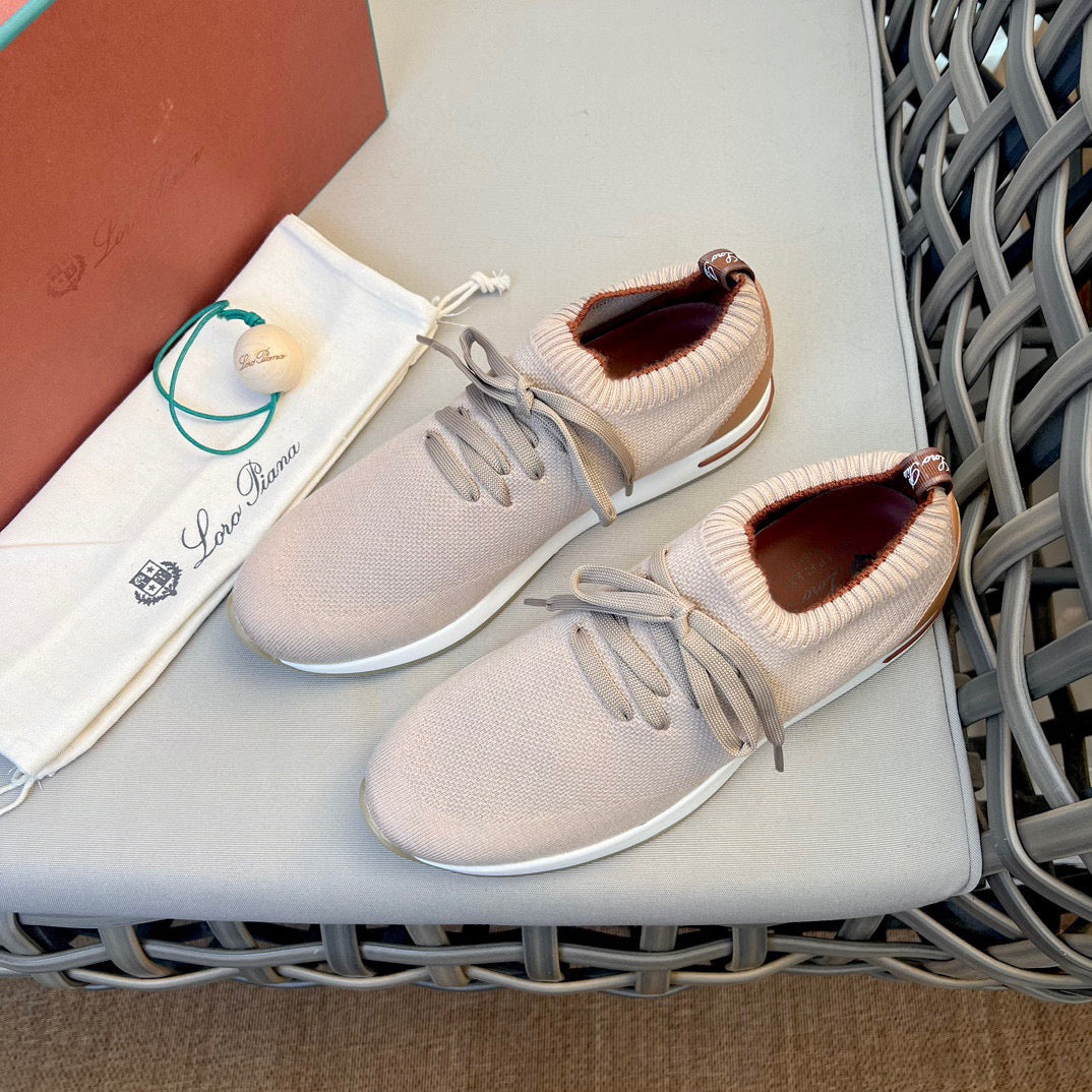LP Sneakers