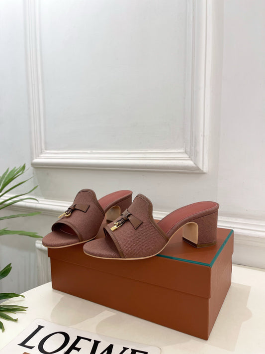 LP Sandals