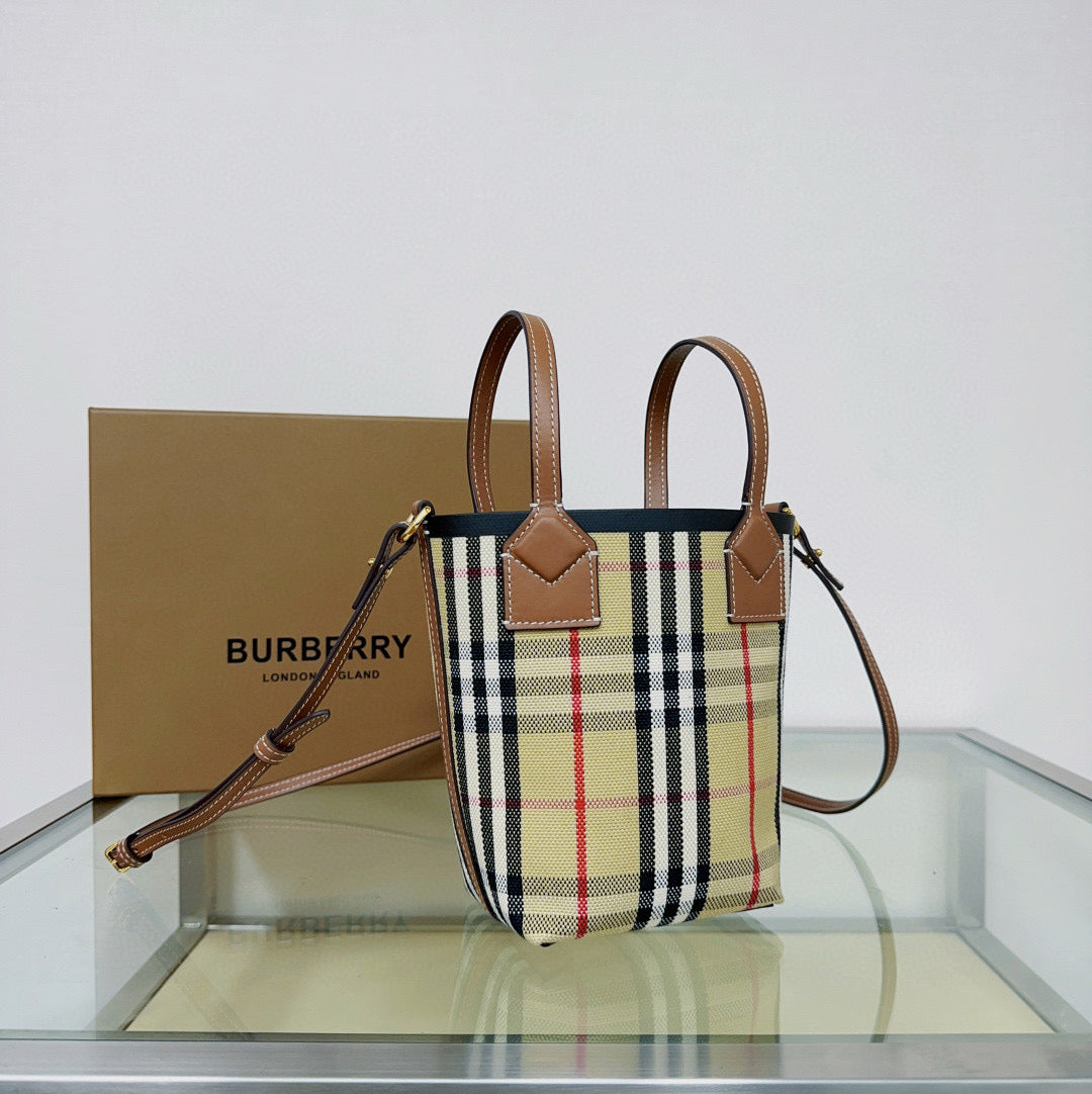 BBR Mini Bucket Bag