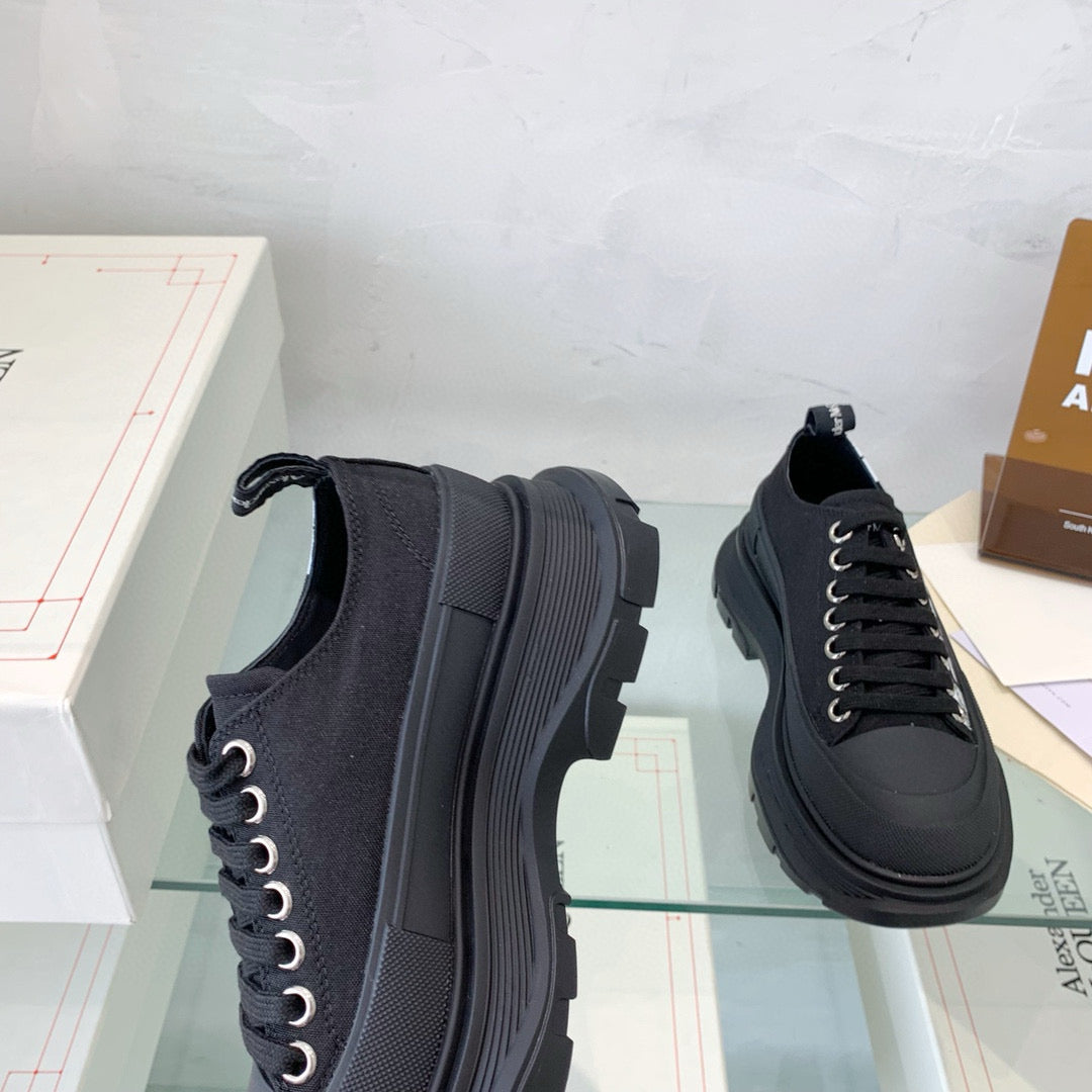 Alexander McQueen Sneakers