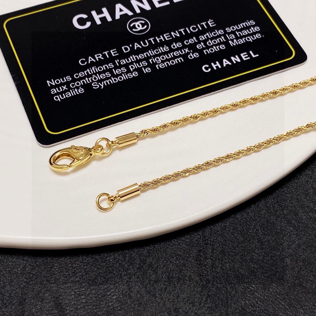 Collar Chanel