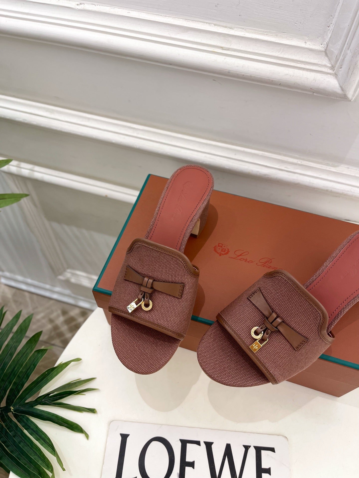 LP Sandals