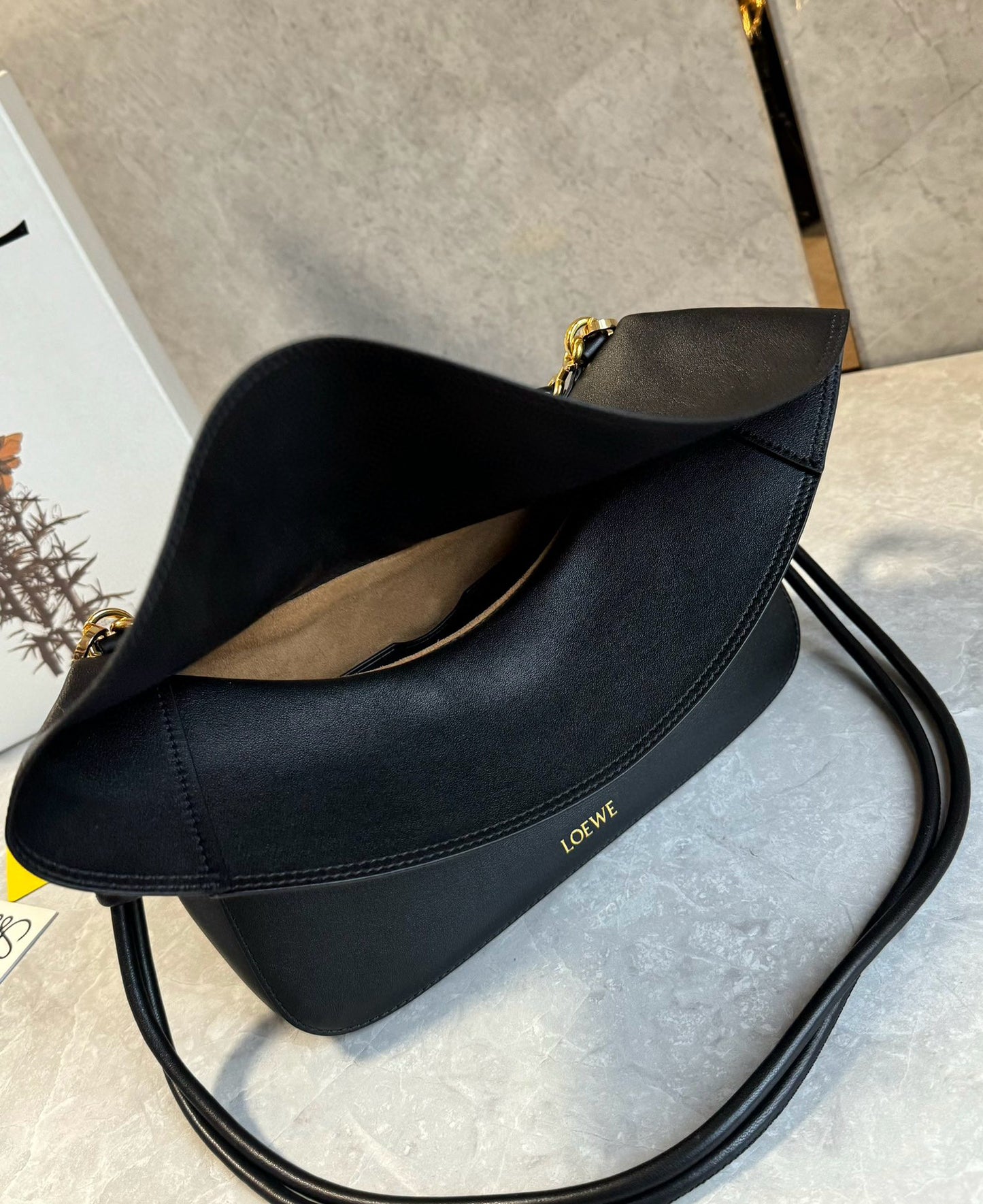 Loewe Ola Handbag(26x13x18cm)