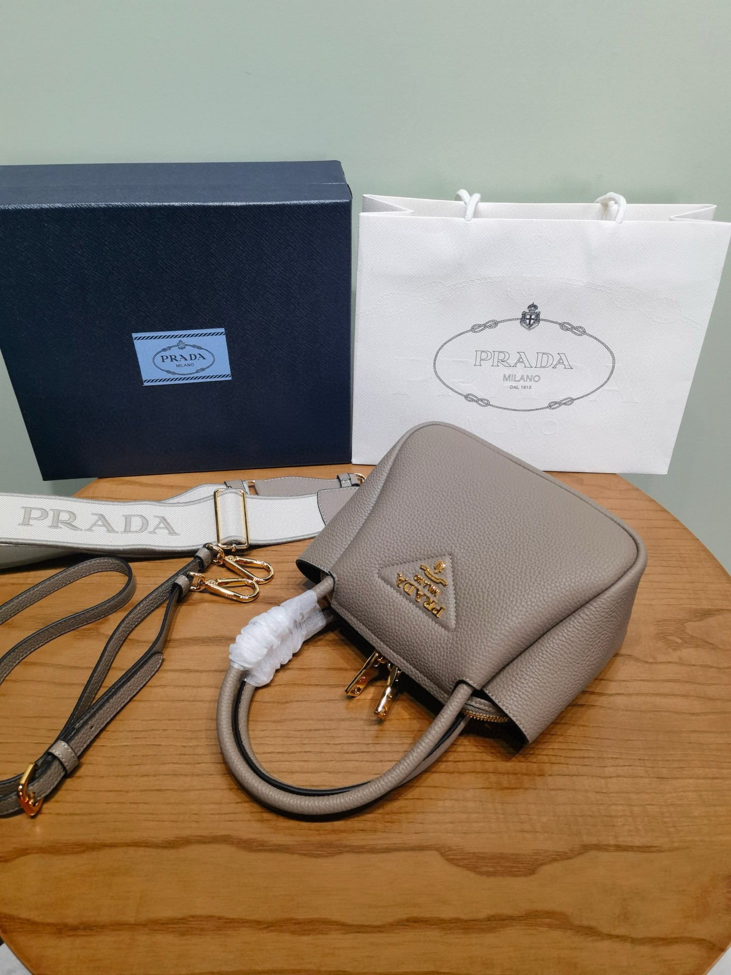 PD Small Leather Tote Bag 19.5x18x9cm