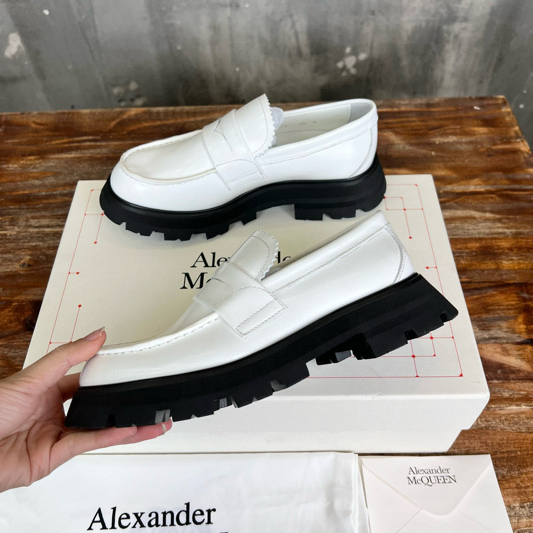 Alexander McQueen Loafer