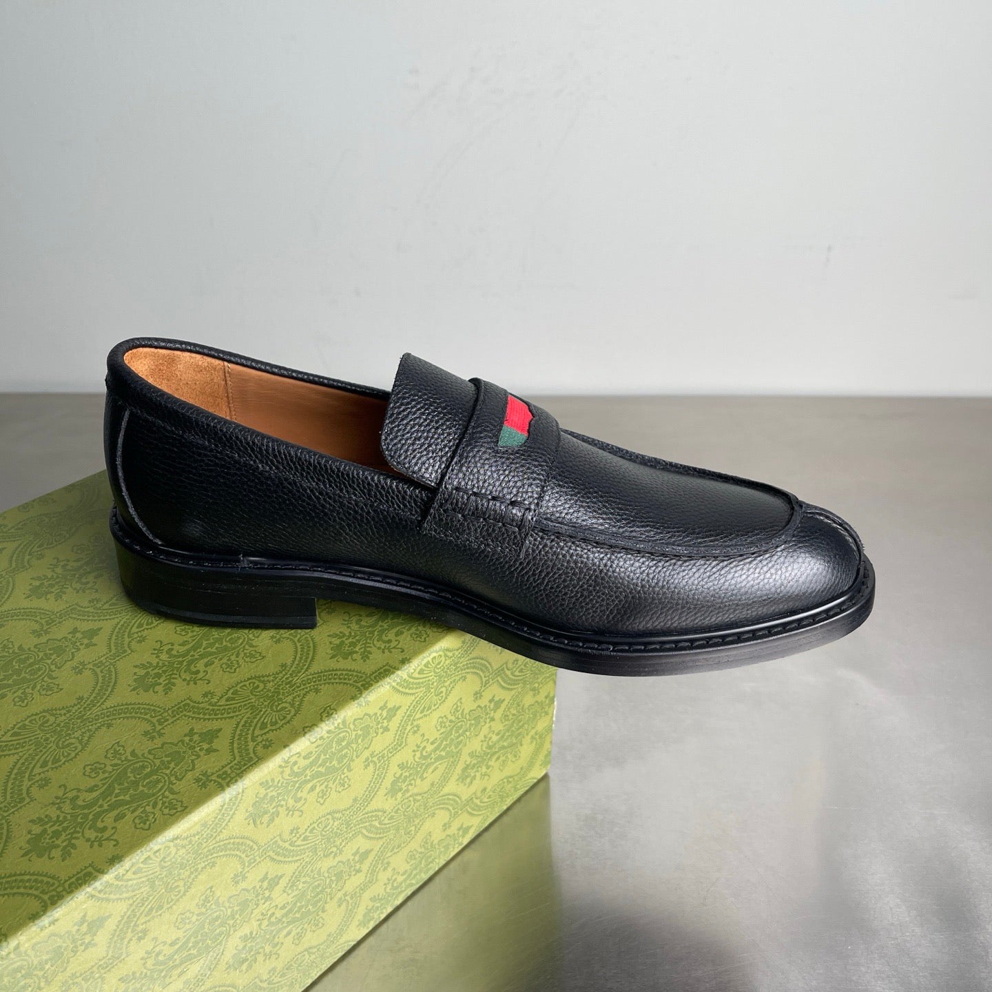 GC Loafer