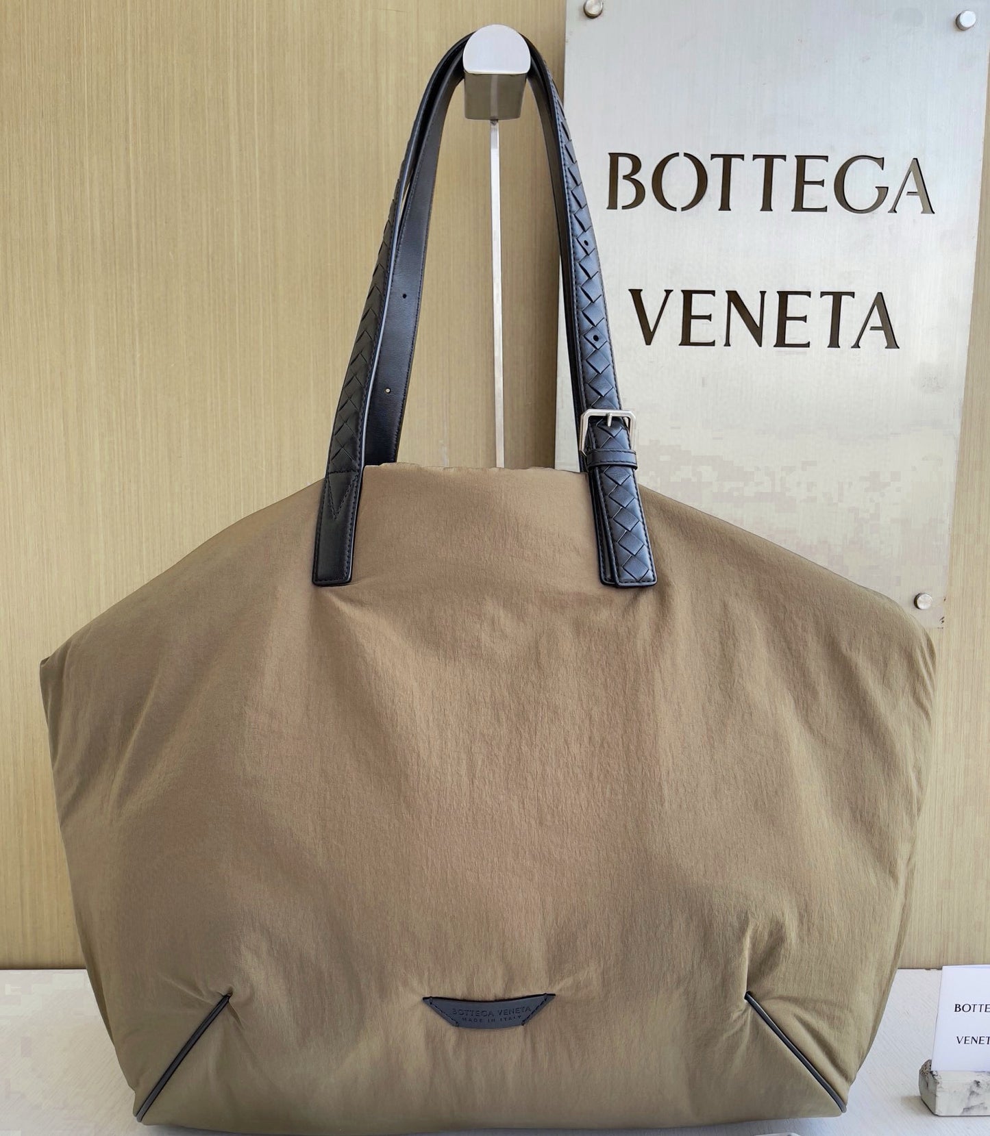 BV Crossroad Buckle Tote Bag