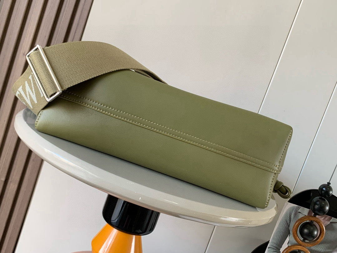 Loewe Messenger Bag