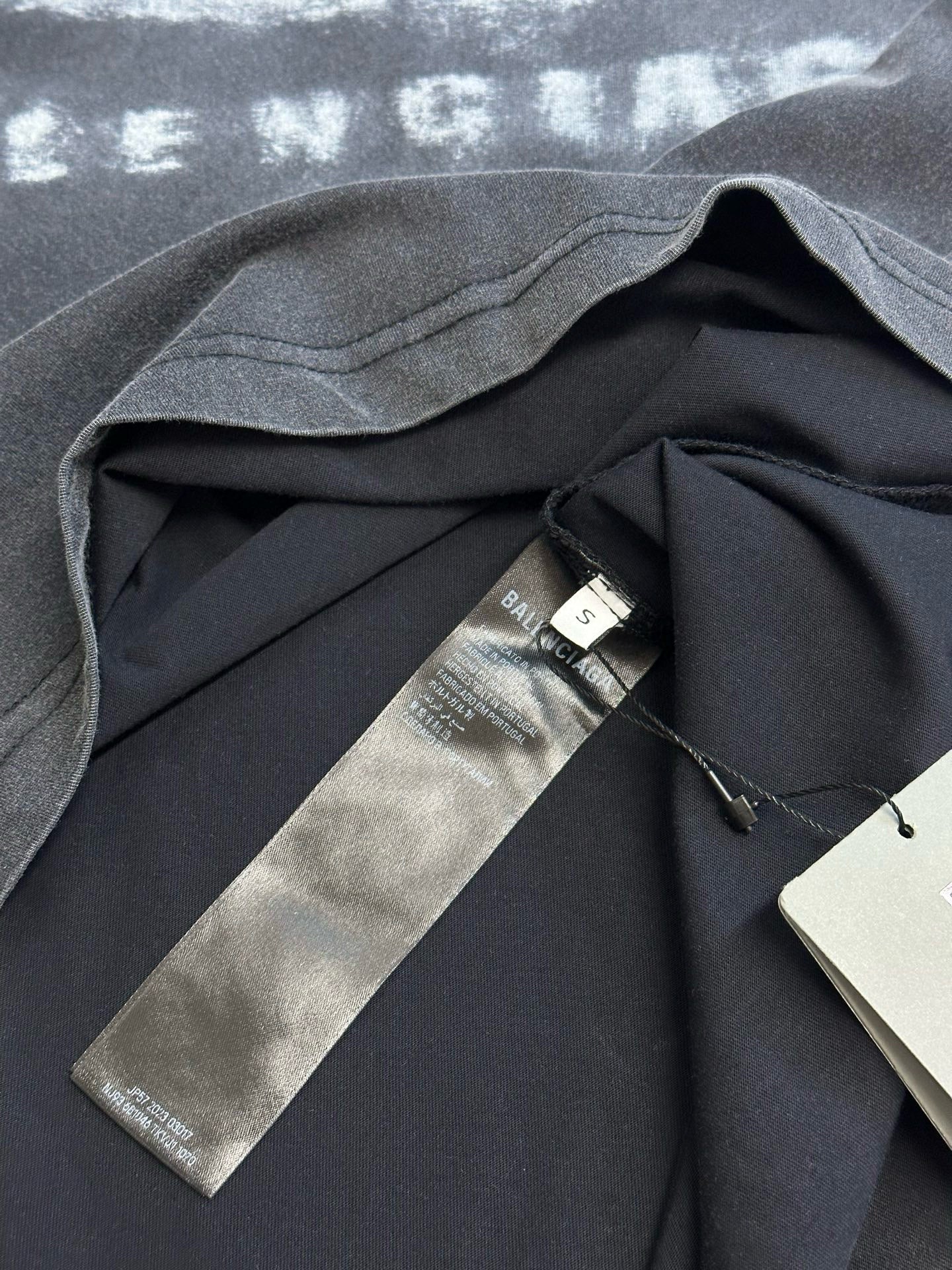 Balenciaga T-Shirt