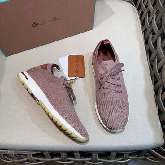 LP Sneakers