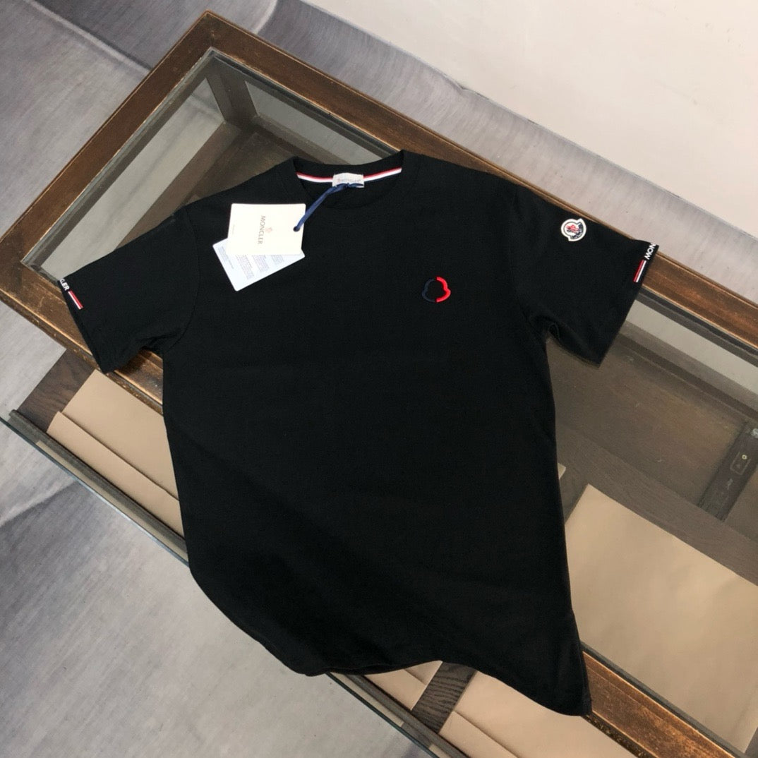 Moncler T-shirt