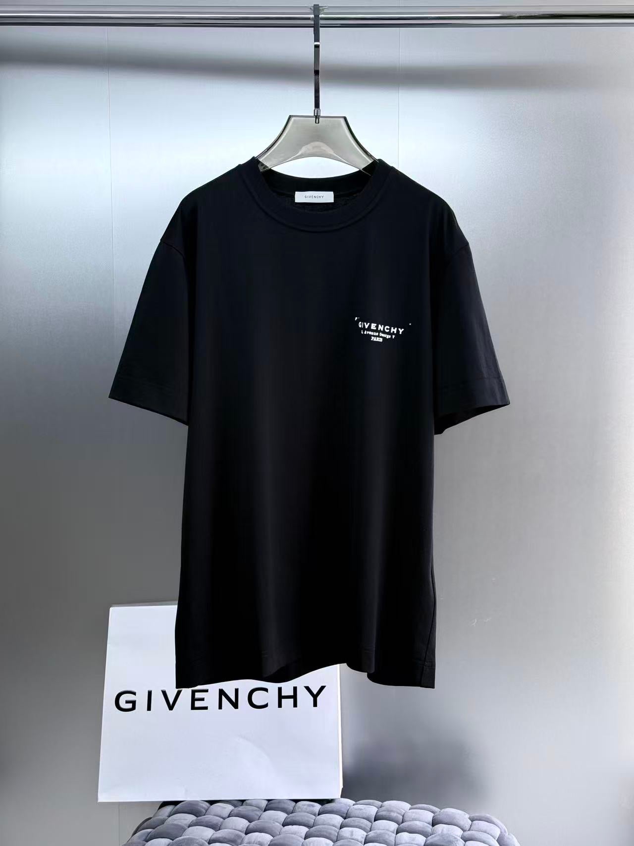 Givenchy T-Shirt