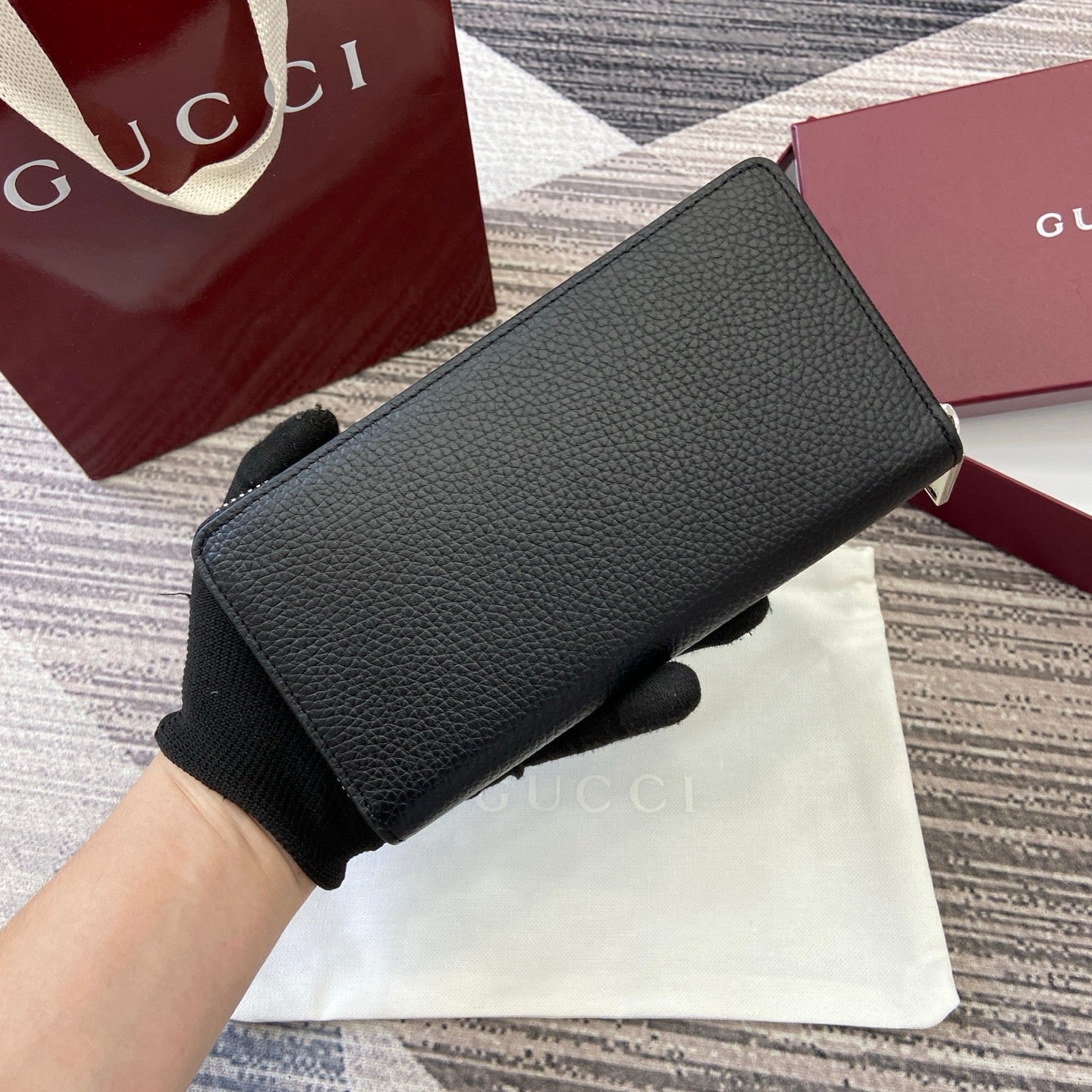 Gucci Long Zipped Wallet