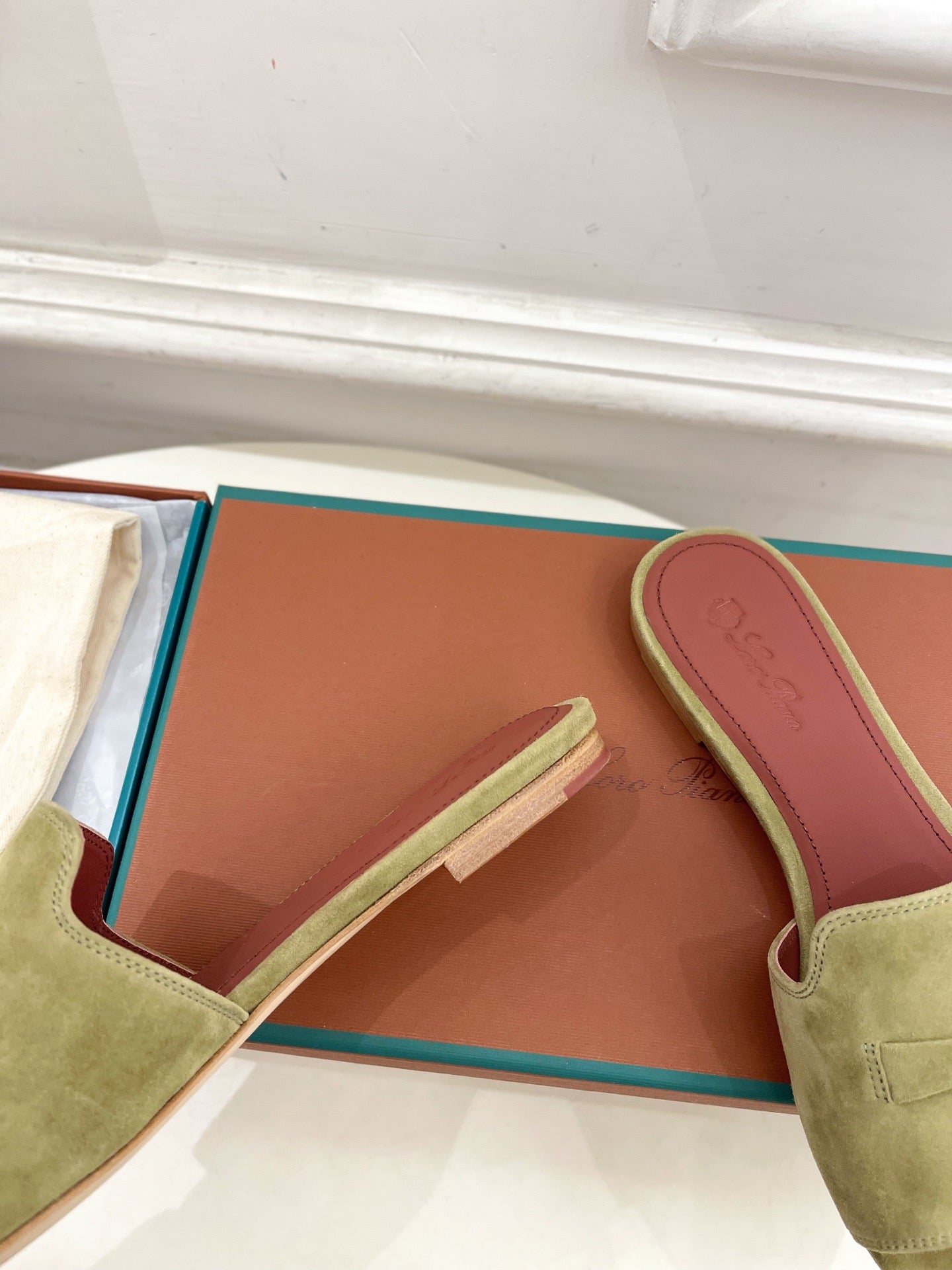 LP Sandals