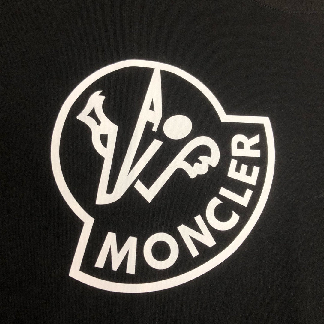 Moncler T-shirt