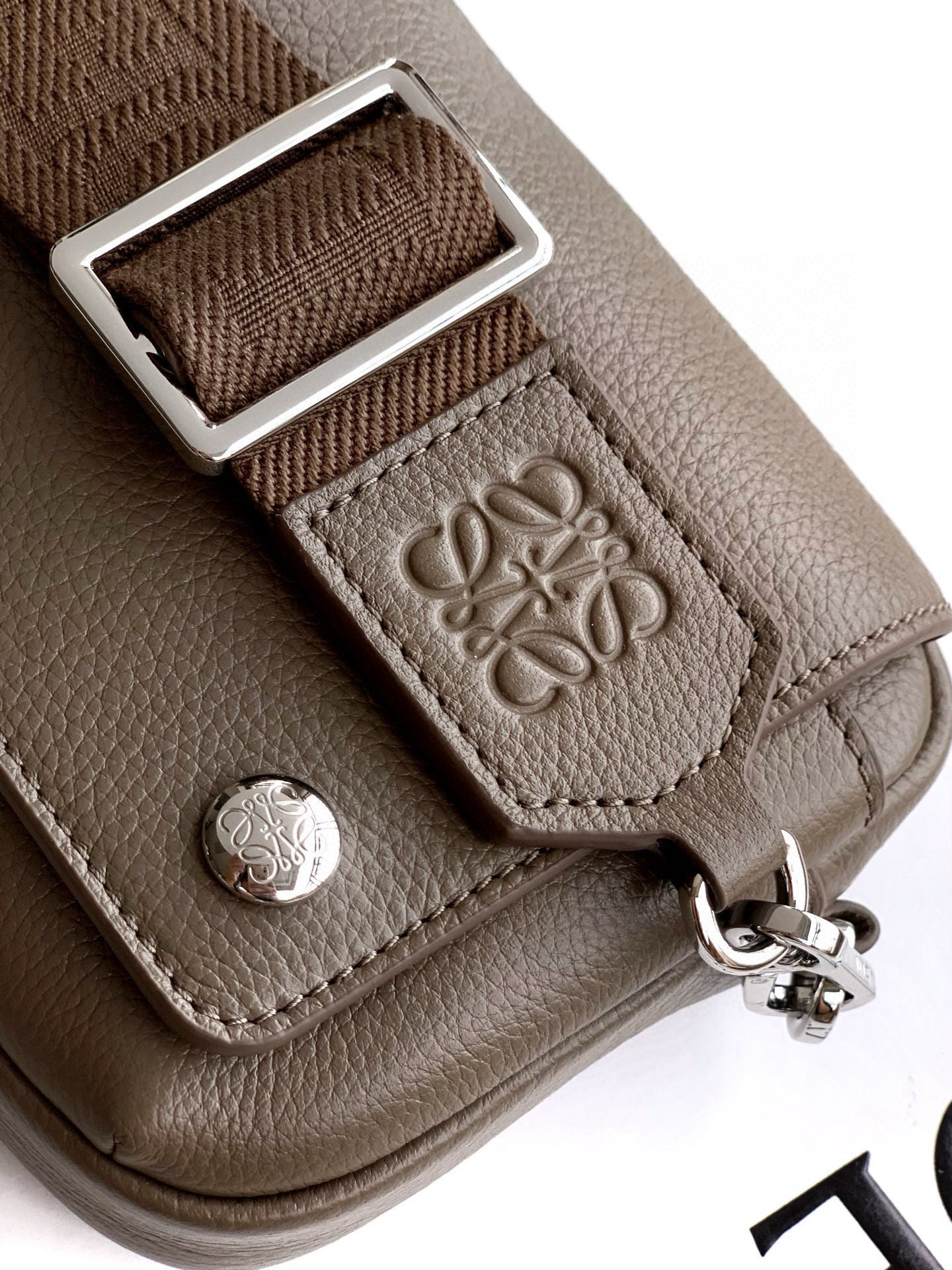 Loewe Messenger Bag 20x12.5x6CM