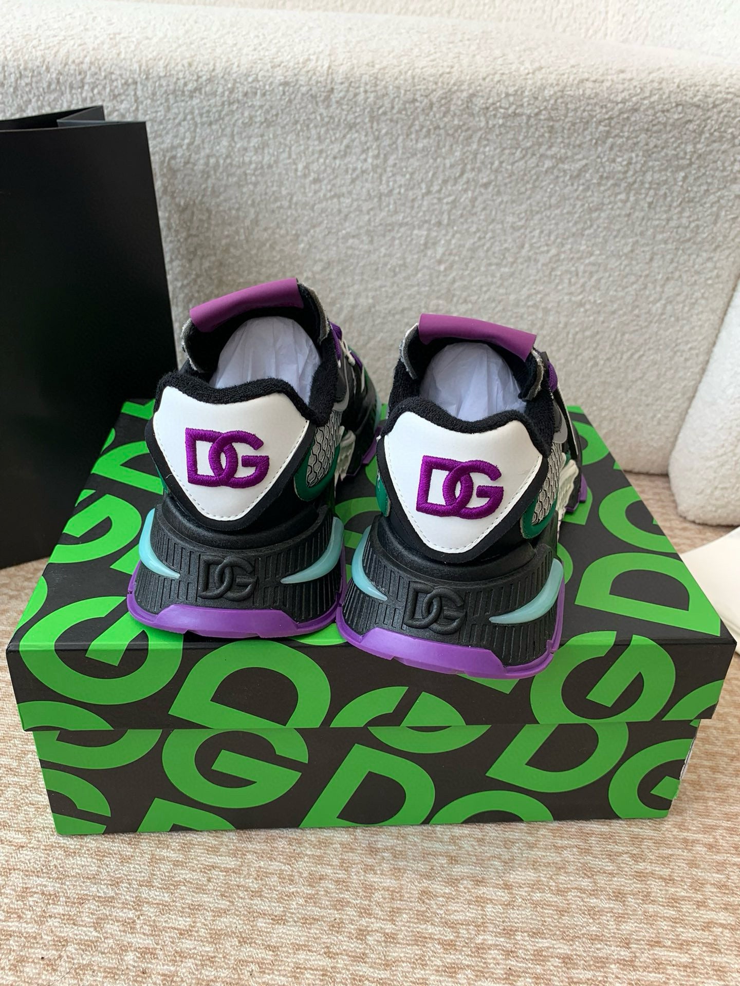 DG Sneakers