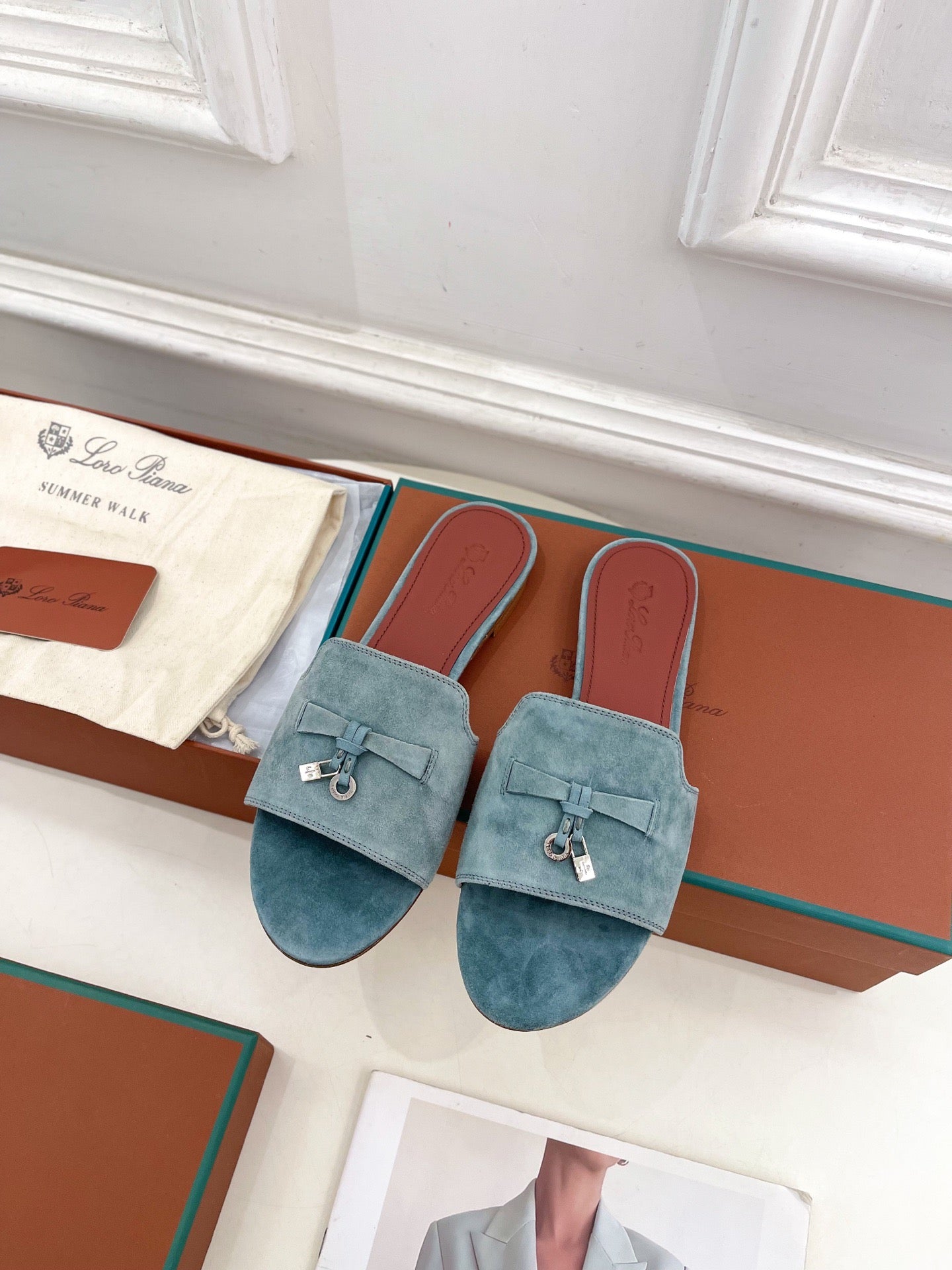 LP Sandals