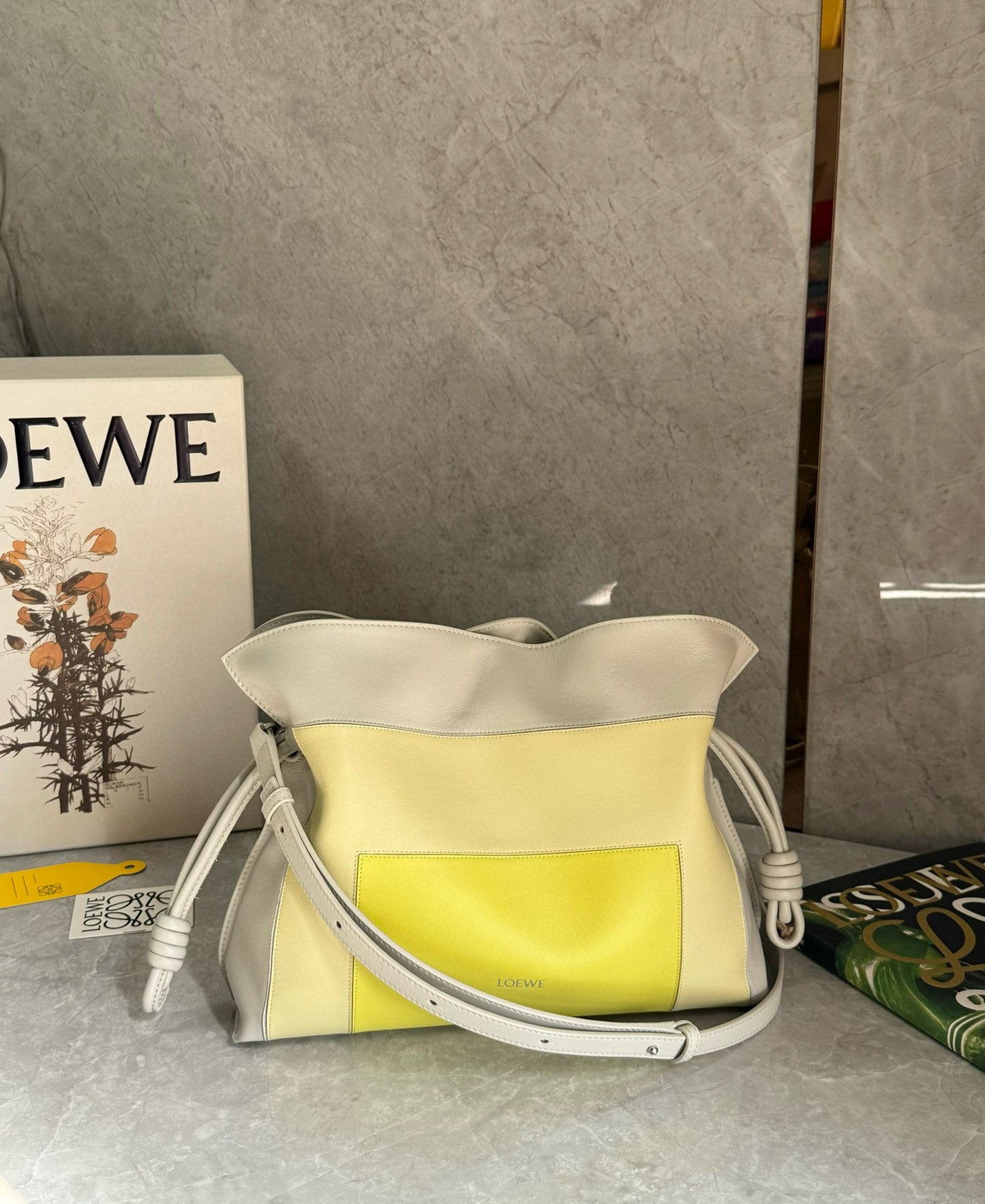 Loewe FW25 Flamenco Lucky Bag(30x24.5x10.5cm)