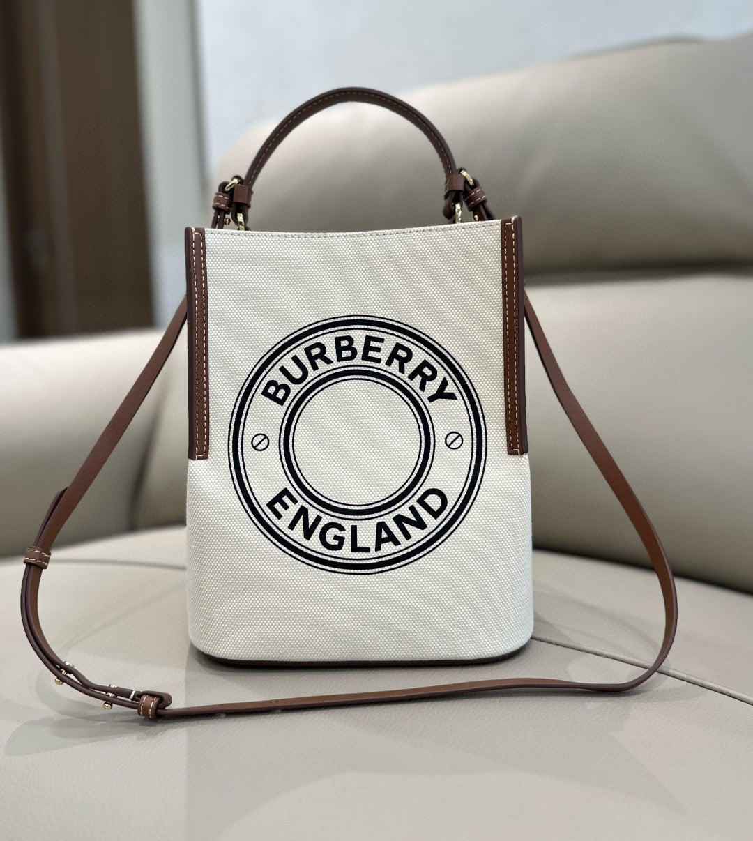 Burberry Peggy Bag