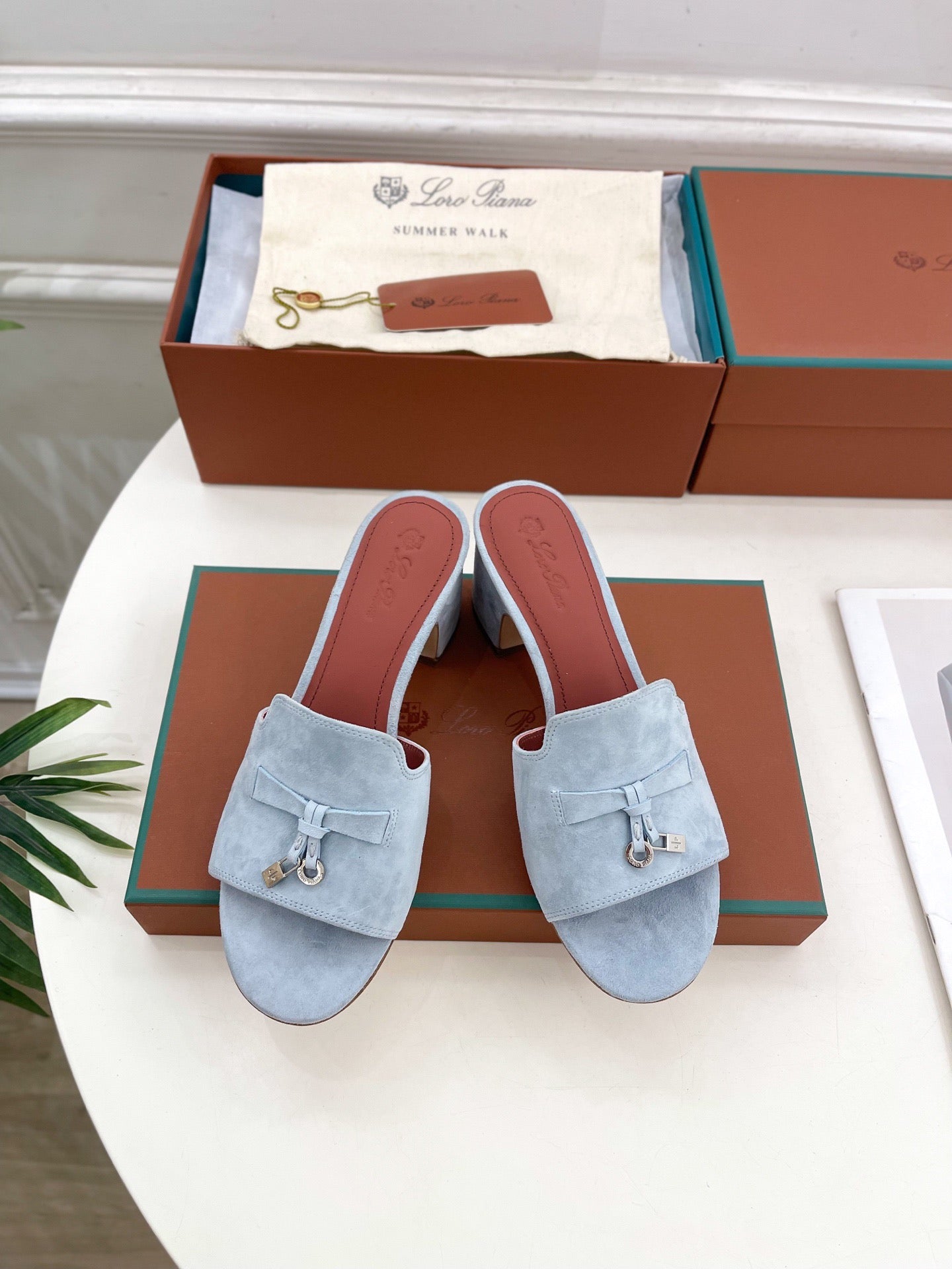 LP Sandals
