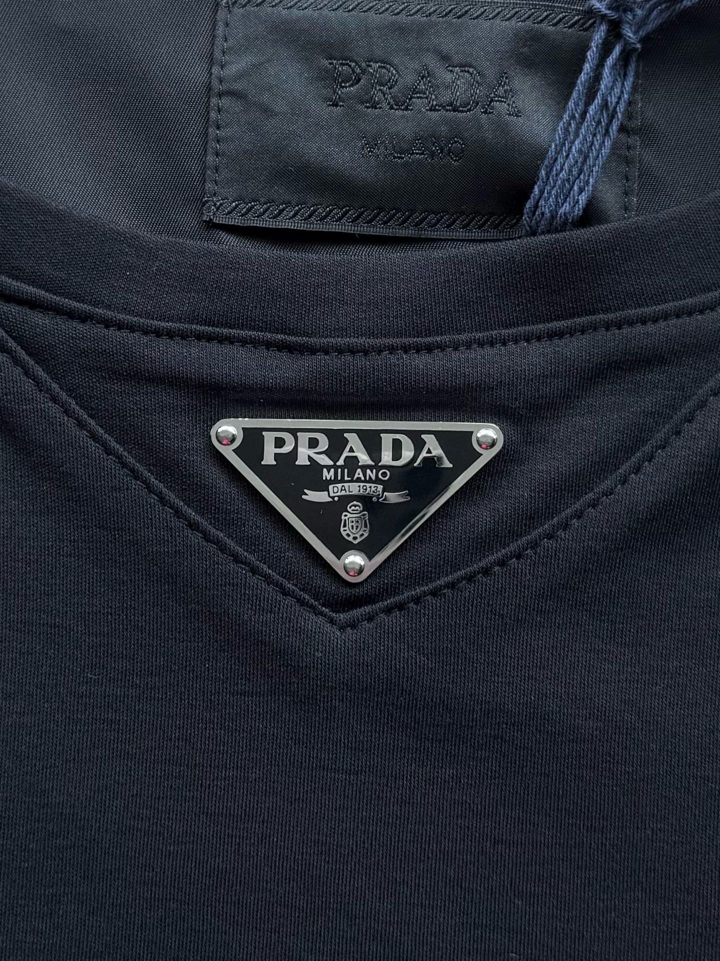 Prada T-Shirt