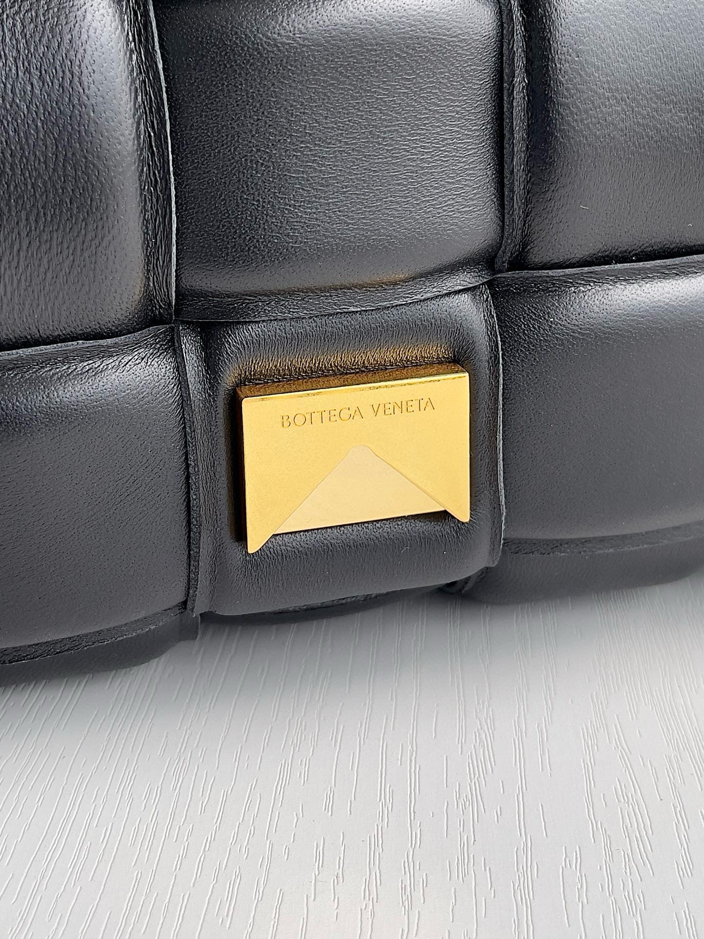 Bottega Veneta Cassette