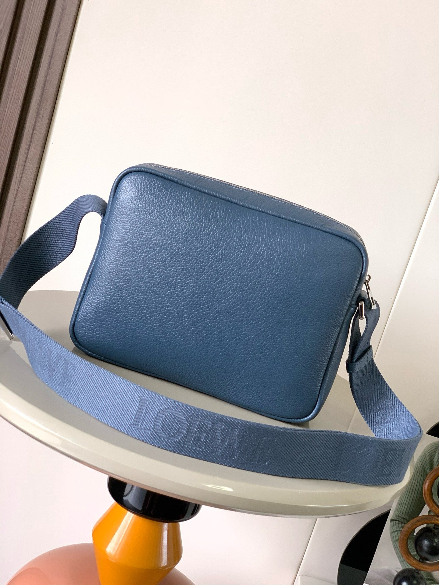 Loewe Messenger Bag 23x18x9CM