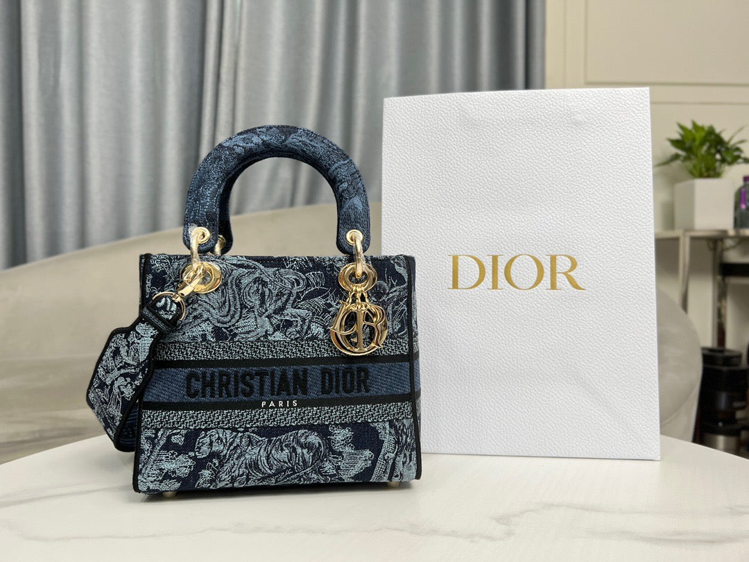 Dior Señora Dior (24cm)