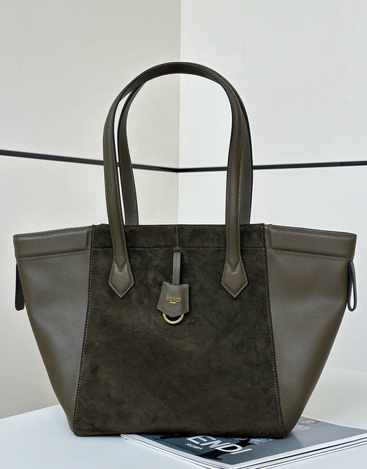 Fendi Tote  27x15x27