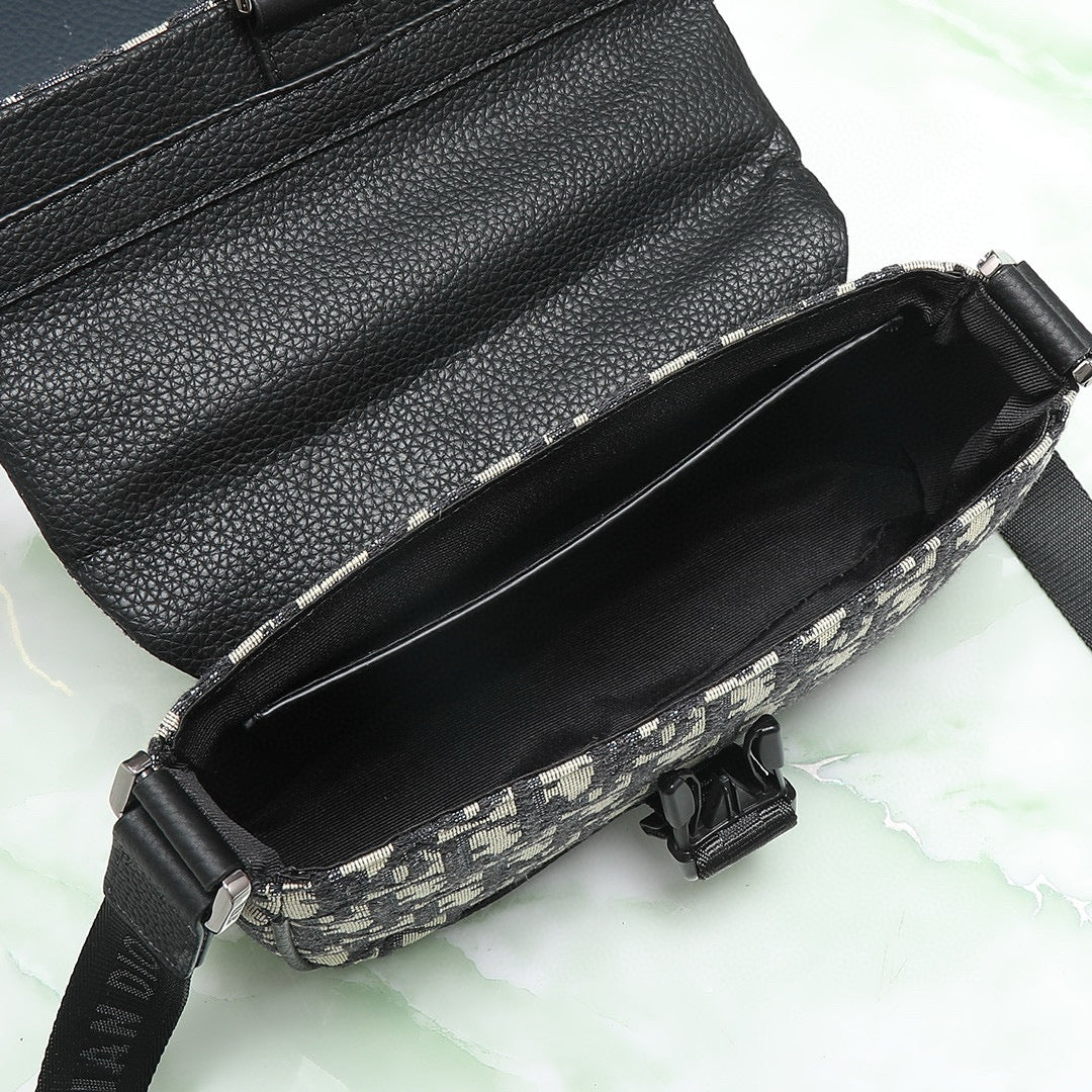 Dior Oblique Explorer Shoulder Pouch