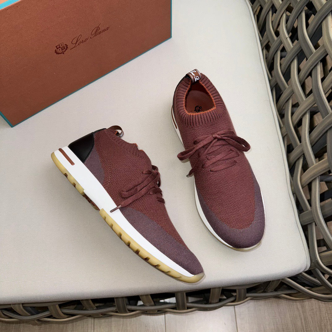 LP Sneakers