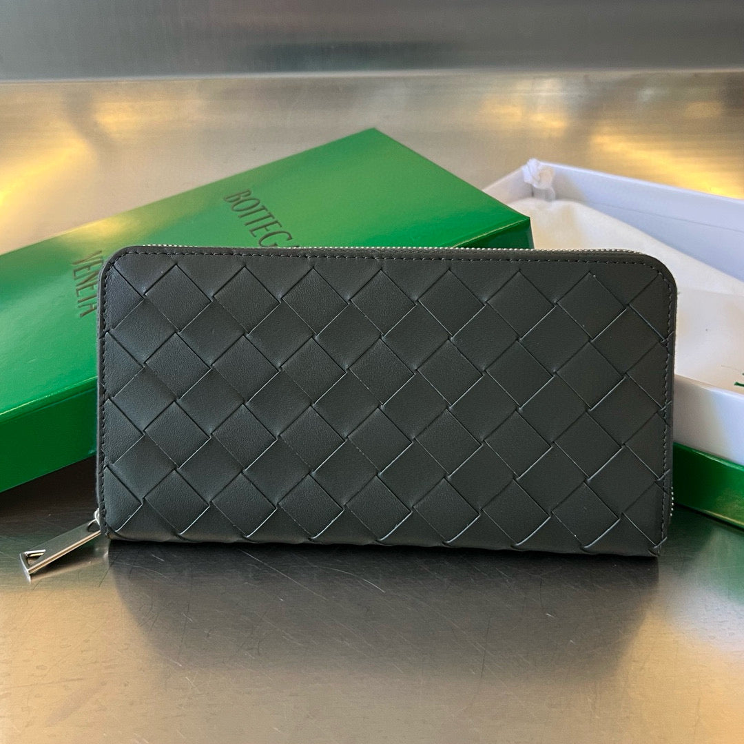 Bottega Veneta Long Zipped Wallet