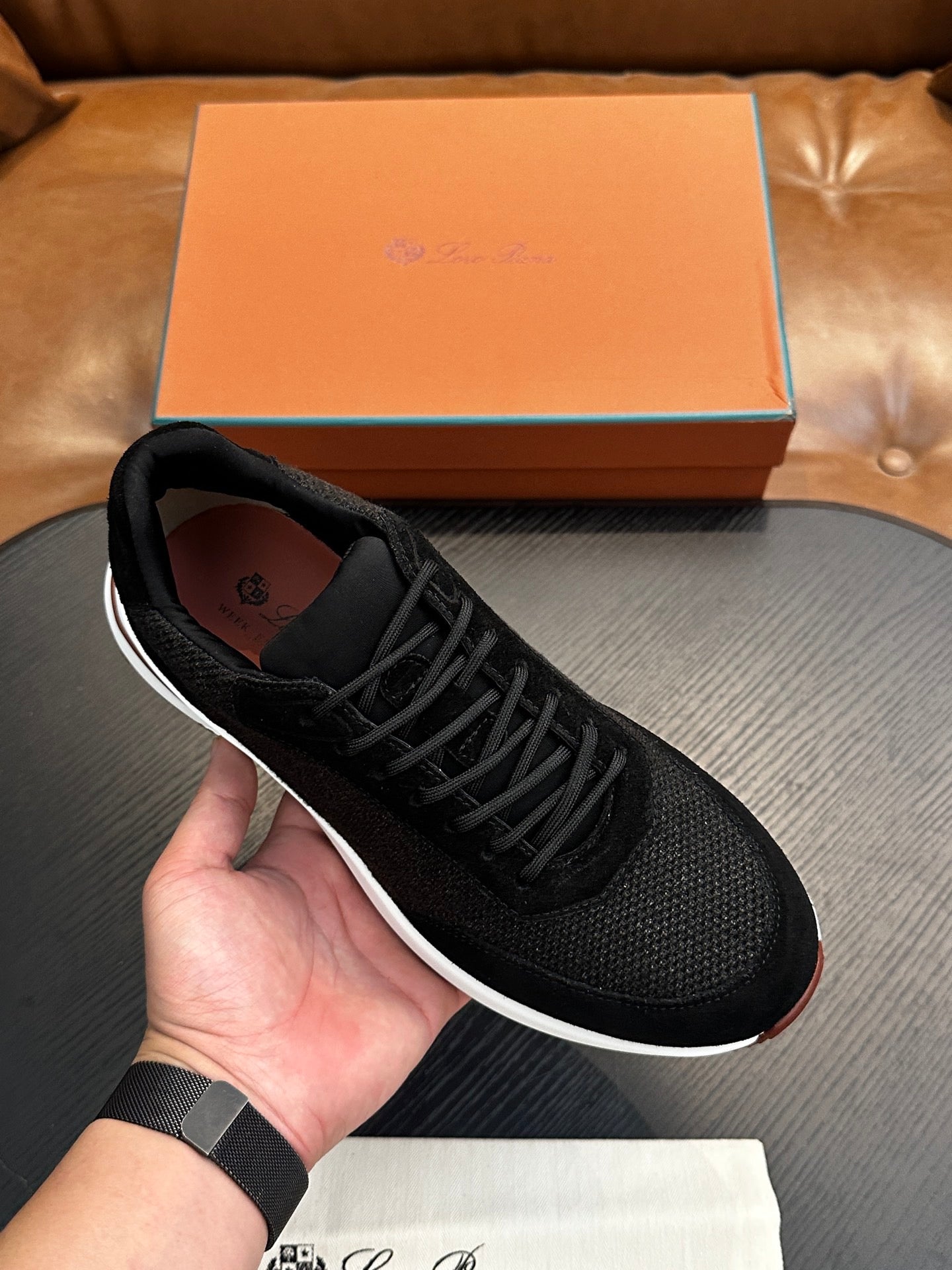 LP Sneakers