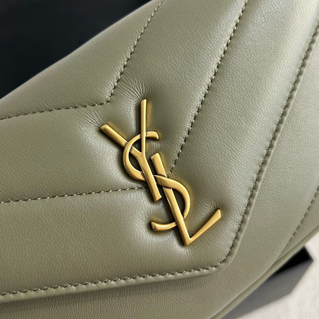 YSL Loulou Shoulder Bag 20x12x5cm
