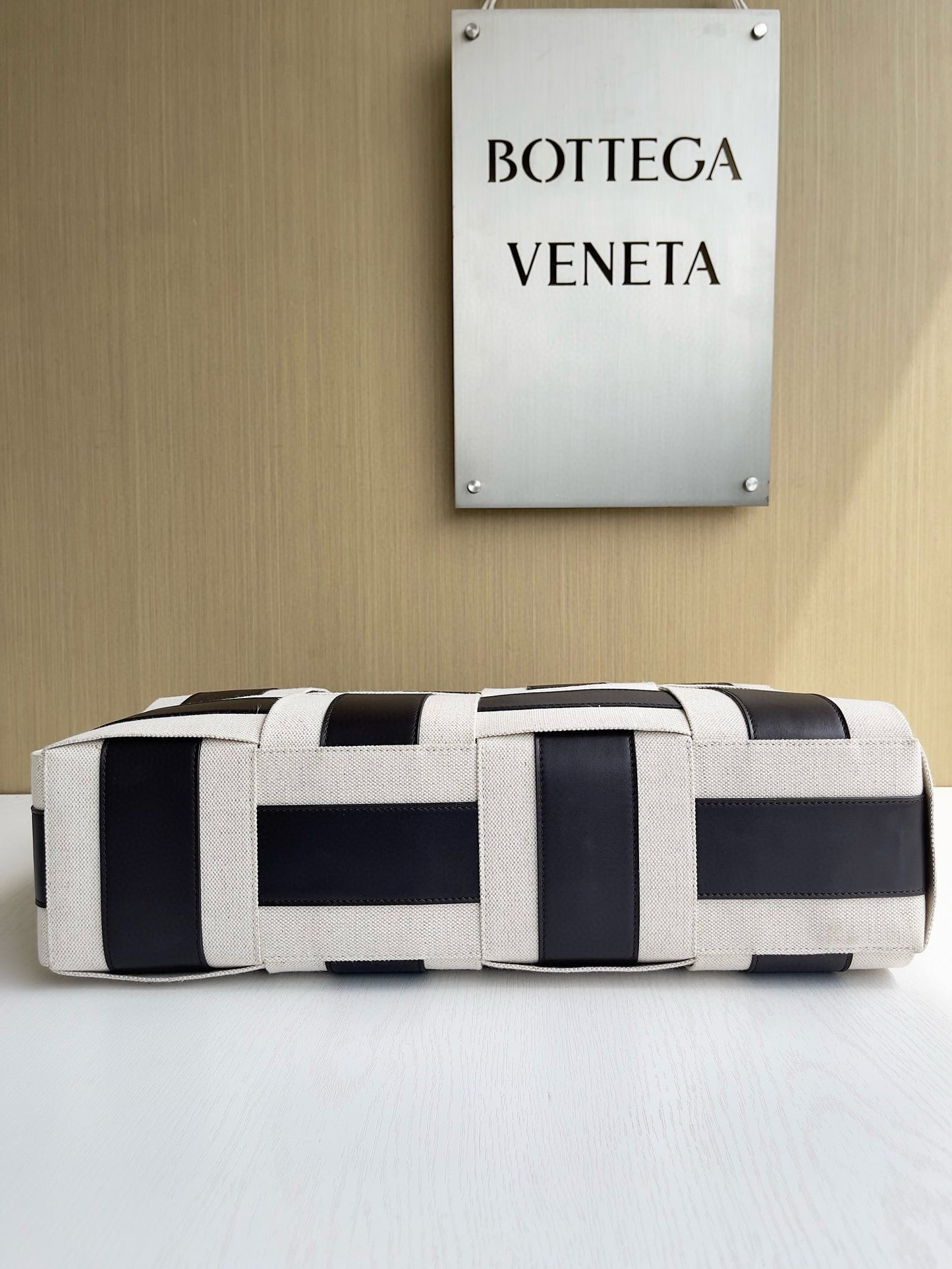 BV Arco Tote Bag 45x34x11cm
